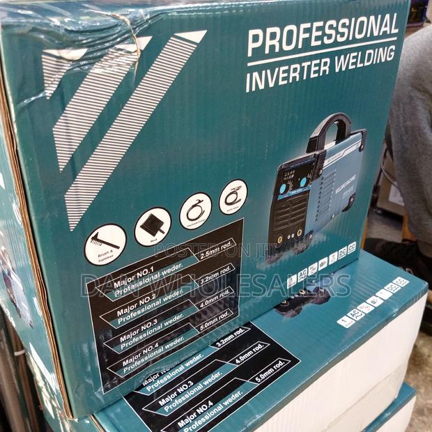 500 Aphs Portable Makita Welding Machine - main view