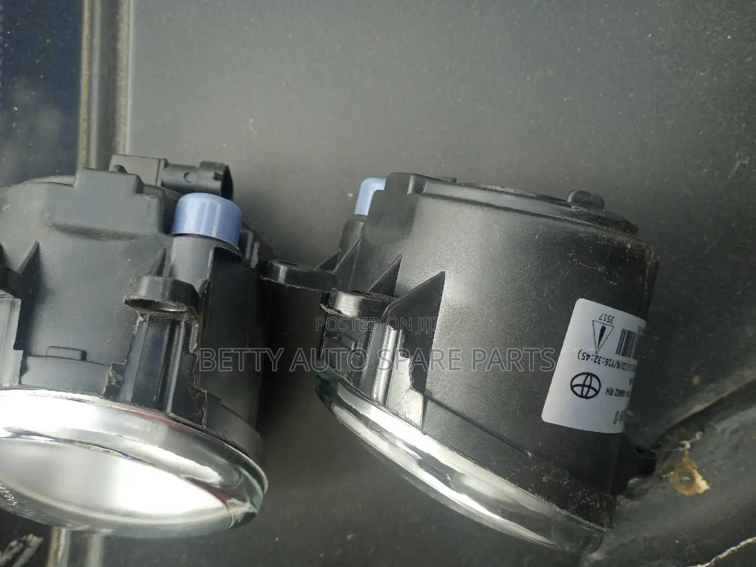 Toyota Fielder Fog Lights