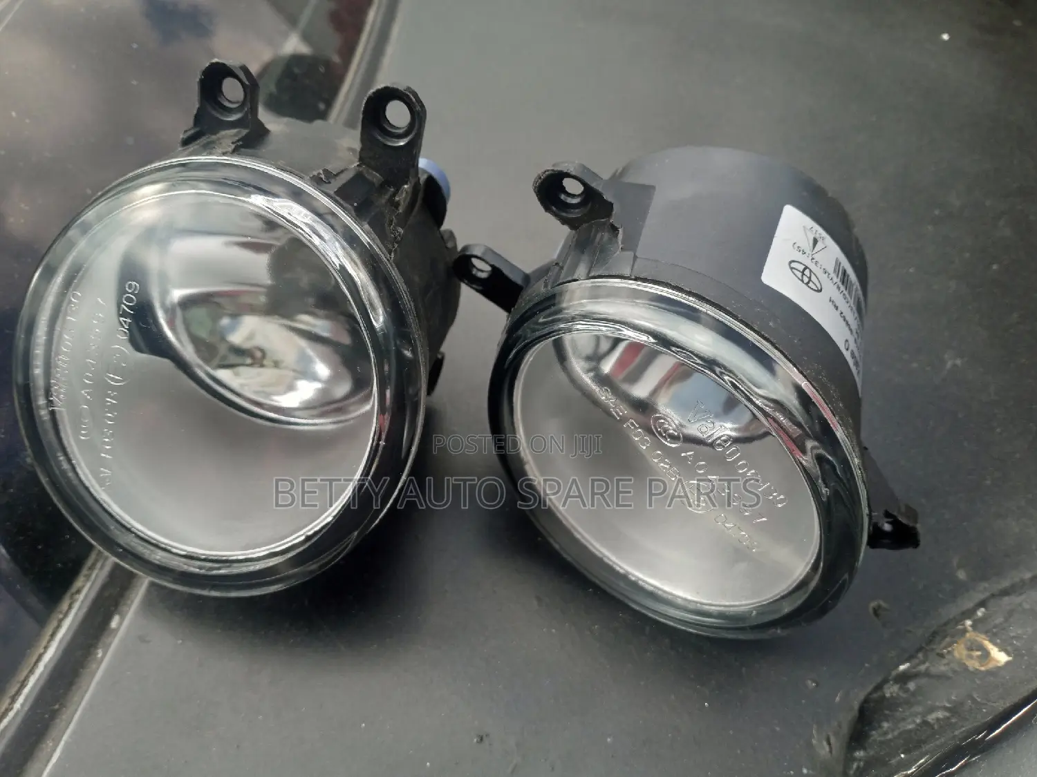 Toyota Fielder Fog Lights