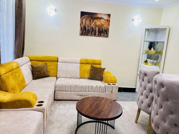 Zuriel 1 Bedroom - thumbnail 3