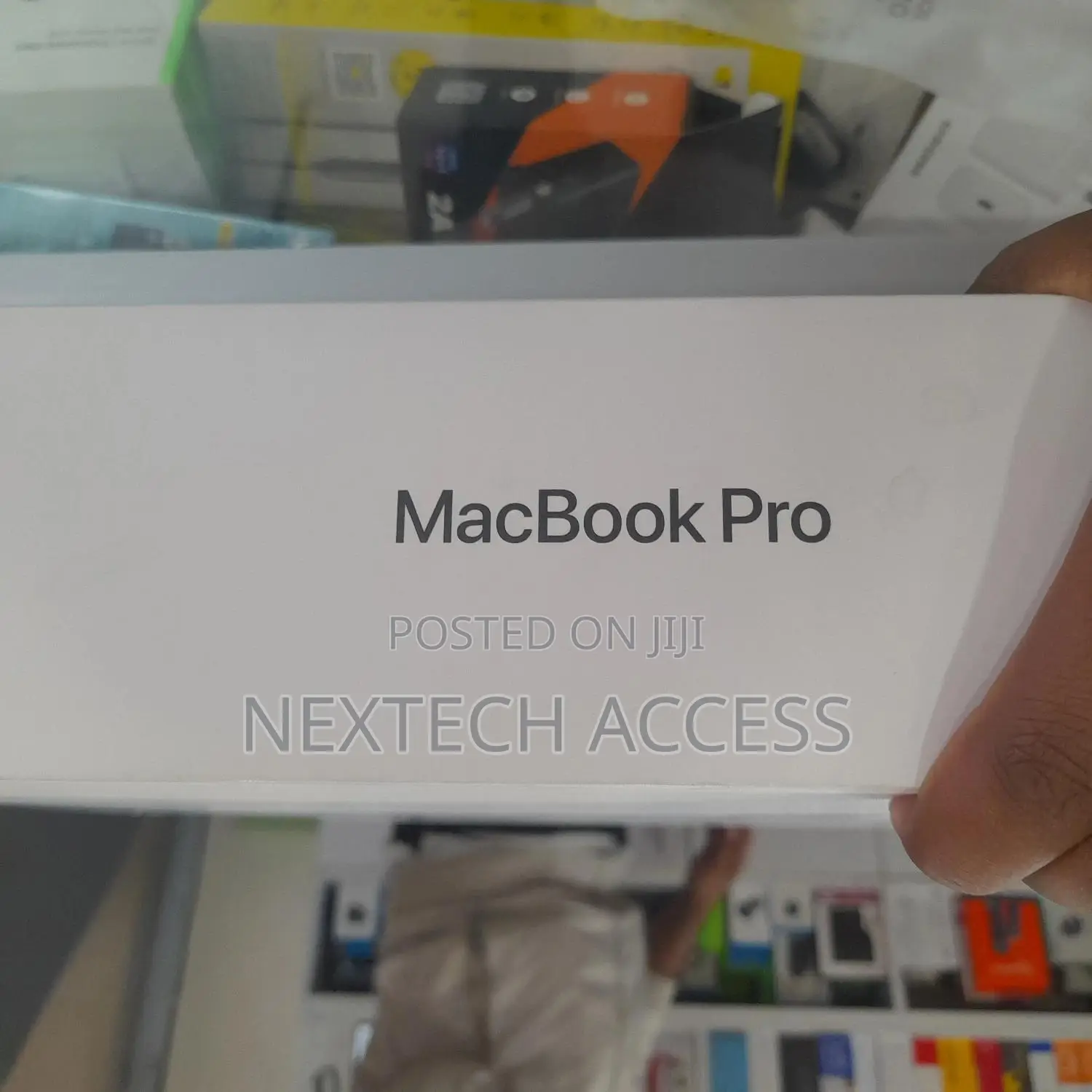 New Apple MacBook Pro 2023 M3 14-inch 18GB Apple M3 Pro SSD 512GB