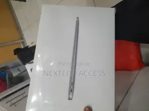 New Laptop Apple MacBook Air 8GB Apple M1 SSD 256GB