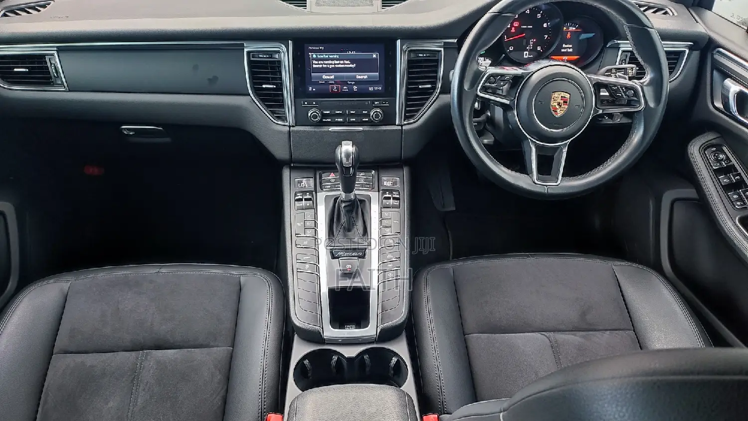 Porsche Macan Turbo w/Performance Package 2017 Blue