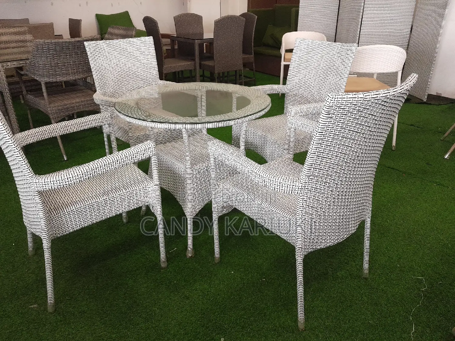 4 Seater White Outdoor Set