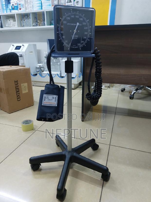 Bloodpressure Monitor Portable. - main view