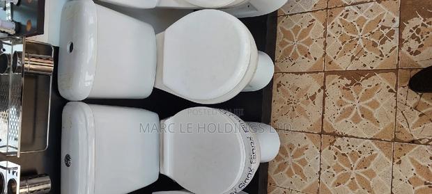 Close Couple Half Set - main view