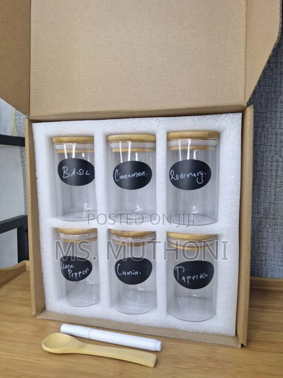 6-Pack Round Glass Jars With Bamboo Lid and Spoon*