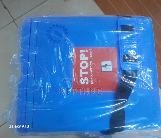 Vaccine Carrier Box - main view