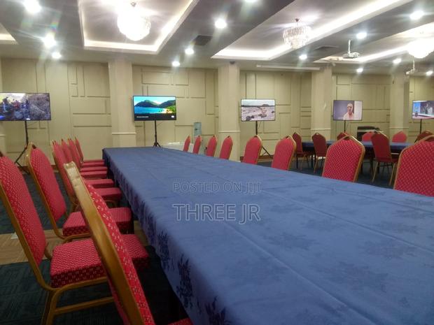 Having a Conference Set Up . Nice Tv Screens for Hire - thumbnail 3