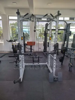 Multifunction Power Cage With Cable Cross Over