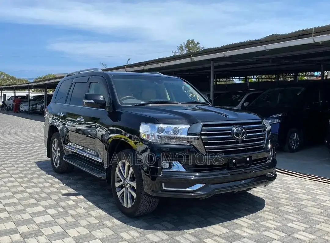 Toyota Land Cruiser 4.6 V8 ZX 2018 Black