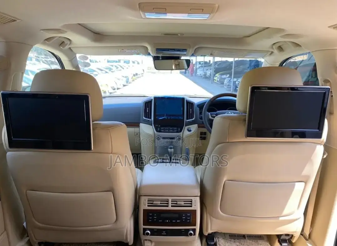 Toyota Land Cruiser 4.6 V8 ZX 2018 Black