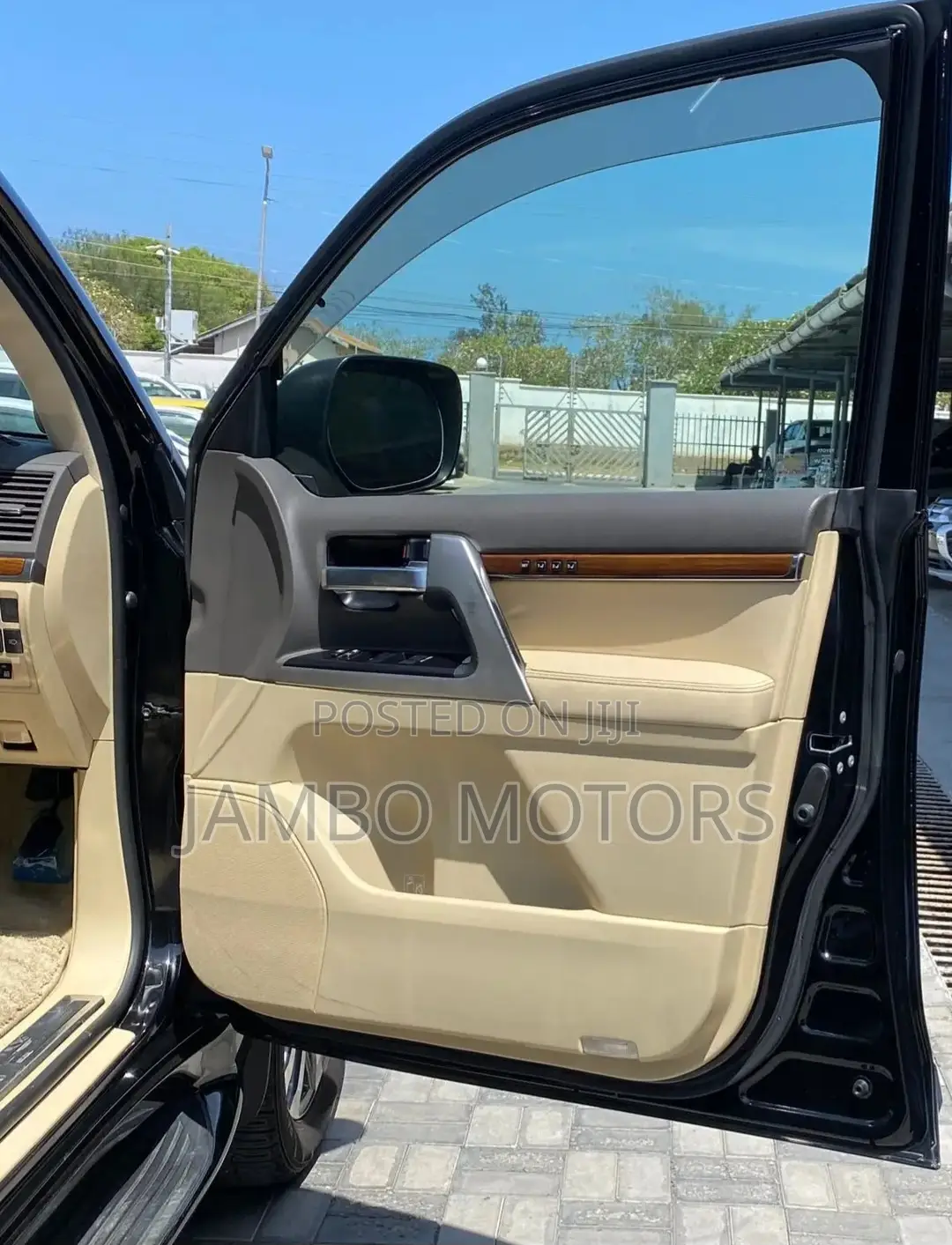 Toyota Land Cruiser 4.6 V8 ZX 2018 Black