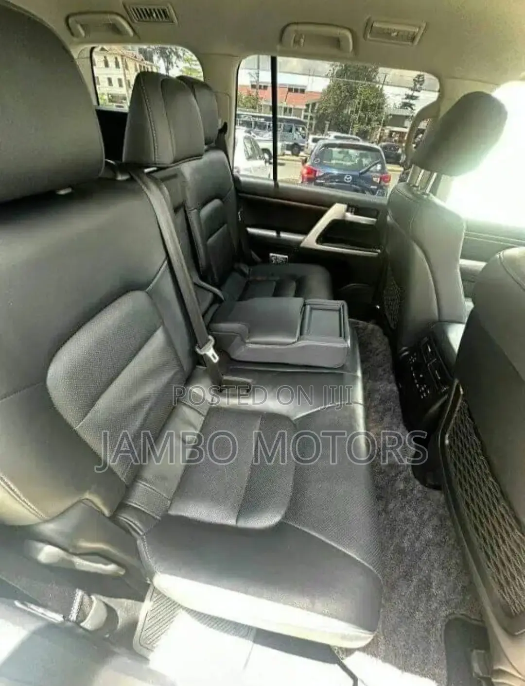 Toyota Land Cruiser 4.6 V8 ZX 2017 White