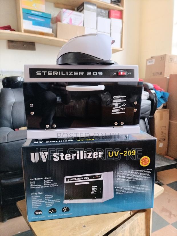 Medium Sized Uv Barber Sterilizer - main view