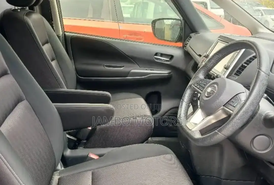 Nissan Serena 2017 Black