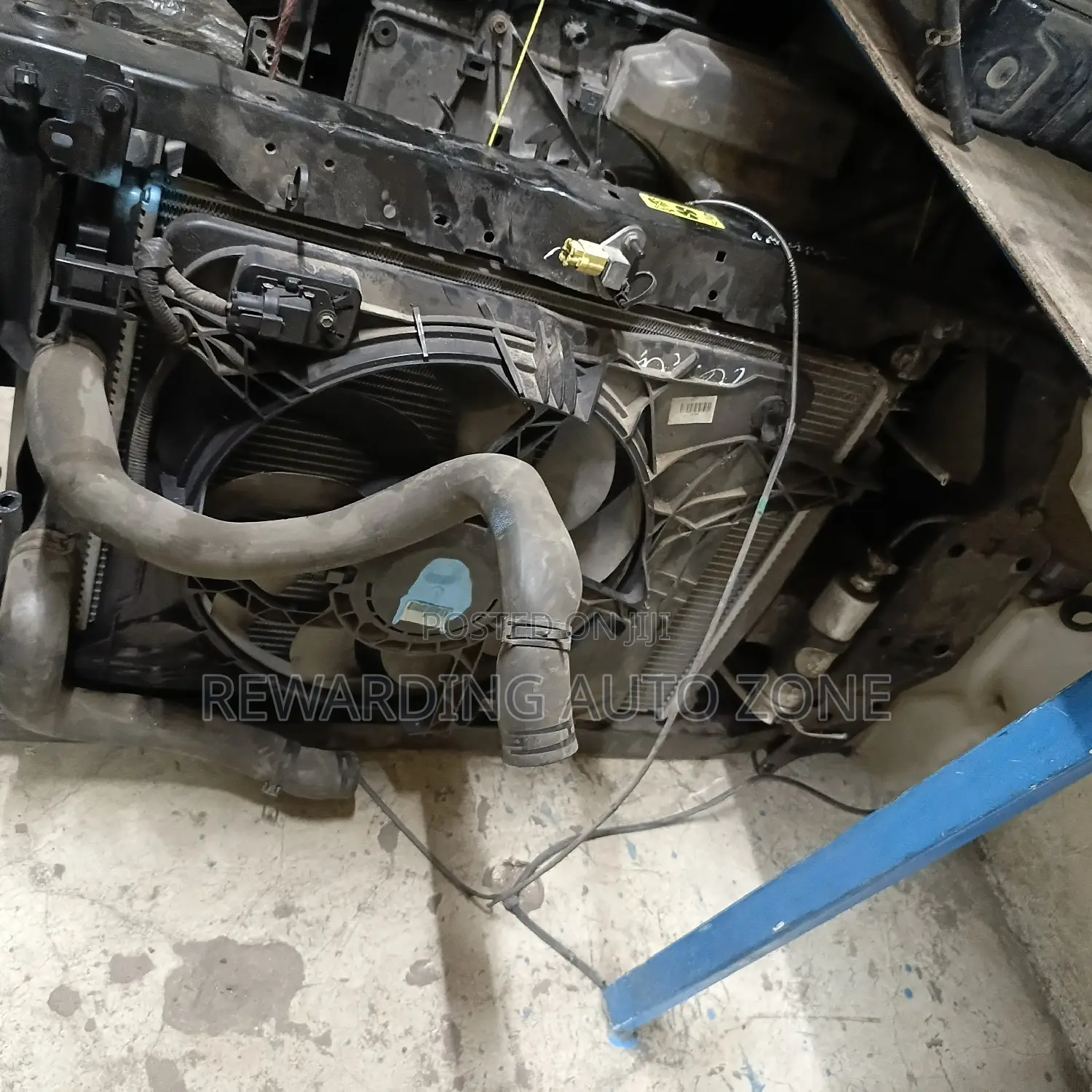 Complete Radiator Panel Nissan Dualis With Radiator .