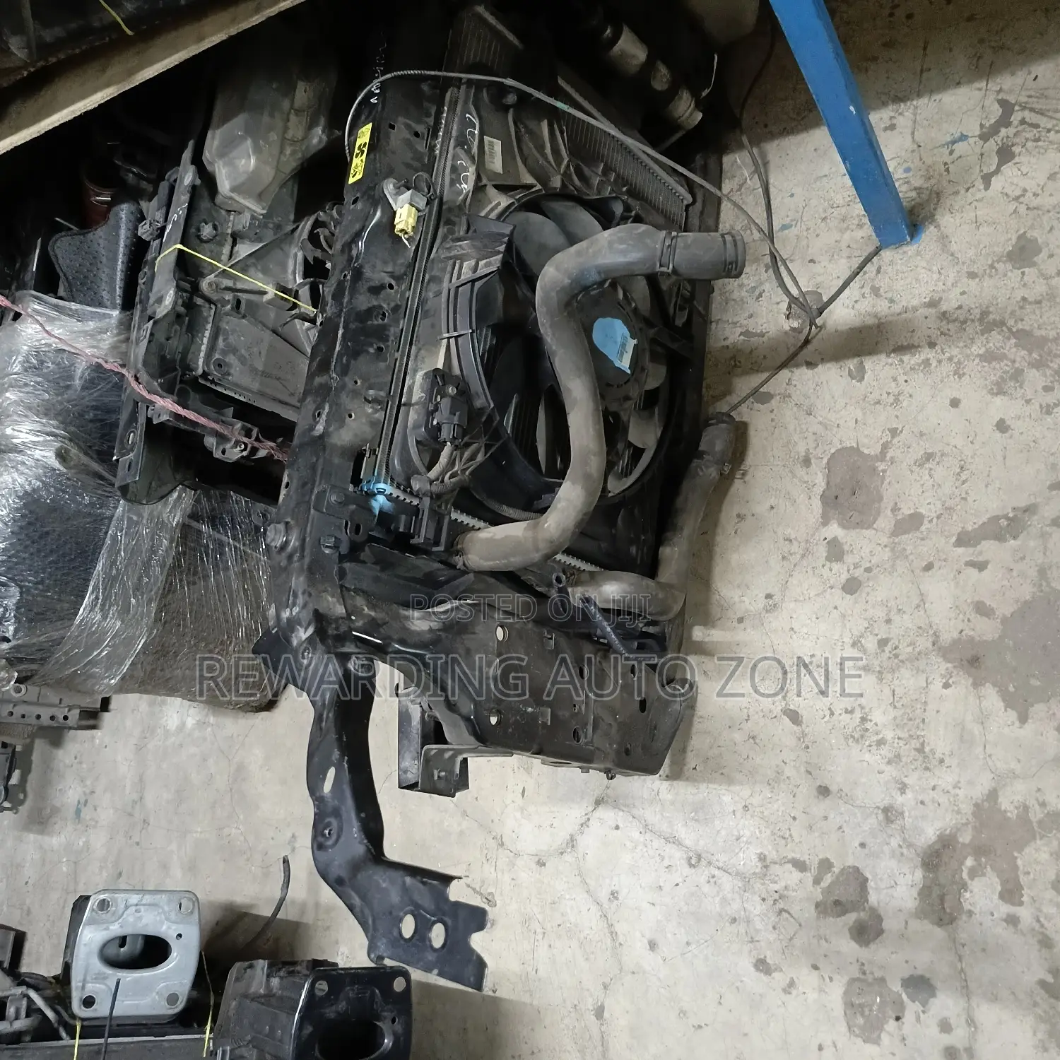 Complete Radiator Panel Nissan Dualis With Radiator .