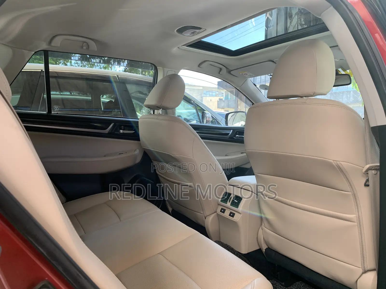 Subaru Outback 2.5i AWD 2017 Red