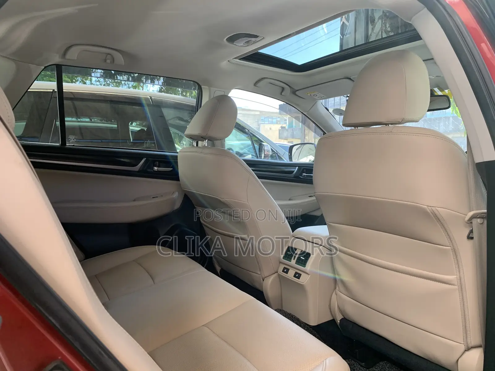Subaru Outback 2.5i AWD 2017 Red