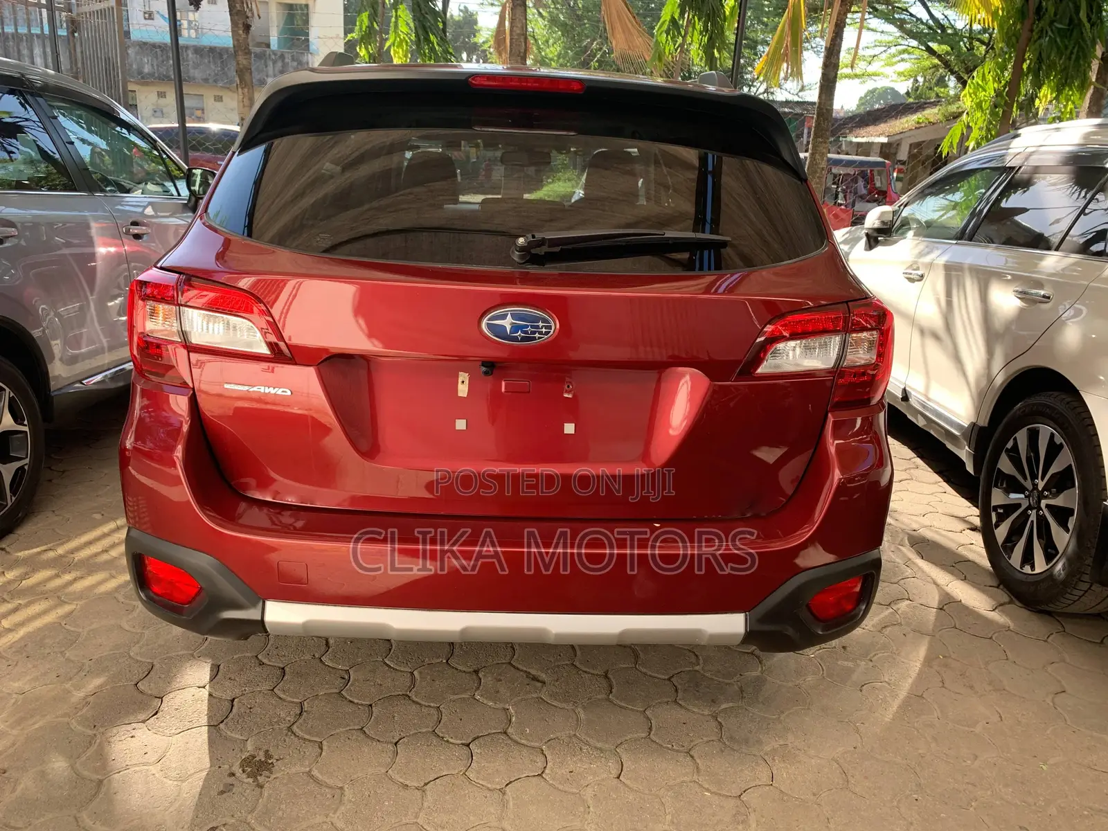 Subaru Outback 2.5i AWD 2017 Red