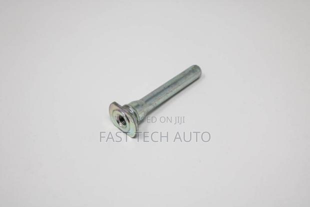 Prado J95, J120, J150 Series Shogun Caliper Clips