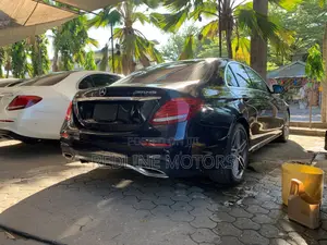 Mercedes-Benz E250 2016 Blue