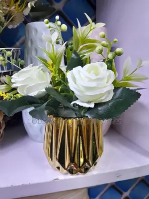 Gold Ceramic Centre Piece