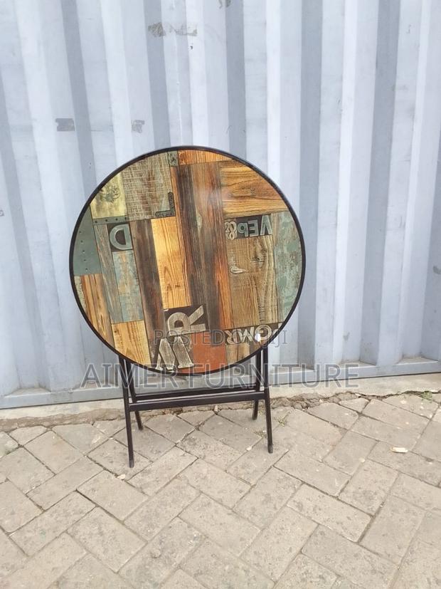 Foldable Table - thumbnail 2