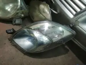 Toyota Vitz 2005/2007 Xenon Head Lamp, Clean Ex Japan Parts