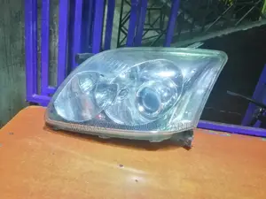 Toyota Avensis 2003/2005 Non Xenon Head Lamp, Clean Ex Japan