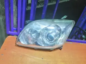 Toyota Avensis 2003/2005 Non Xenon Head Lamp, Clean Ex Japan