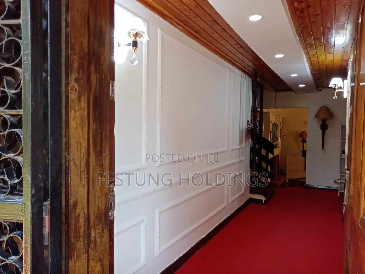 Hallway Wainscoting Fitting