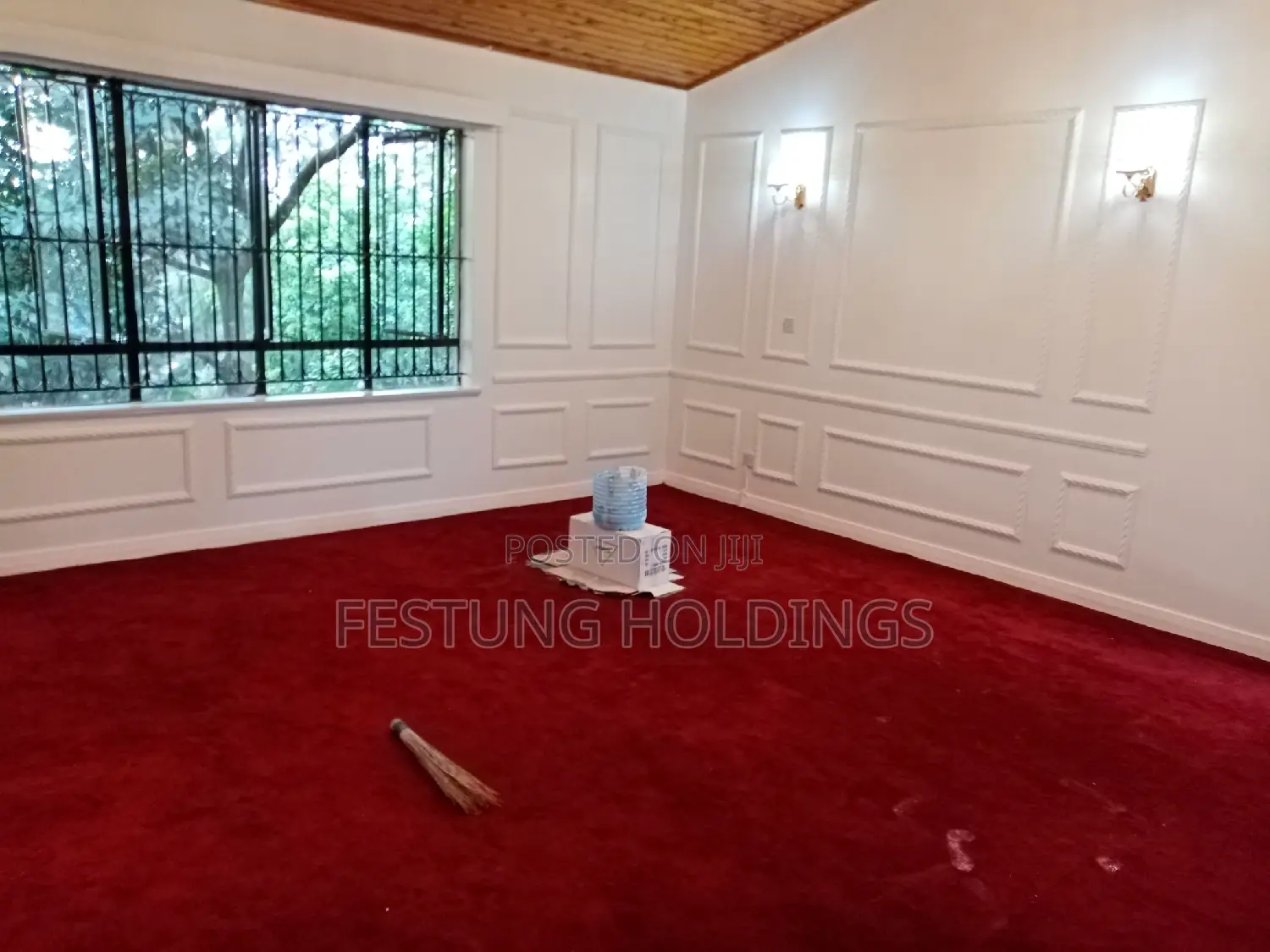 Wall to Wall Carpet Fitting