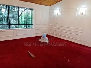 Wall to Wall Carpet Fitting