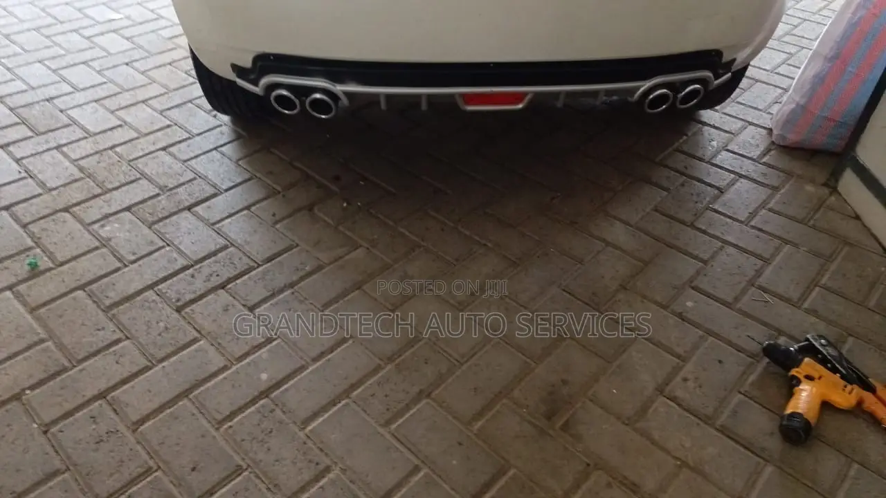 Custom Rear Diffuser
