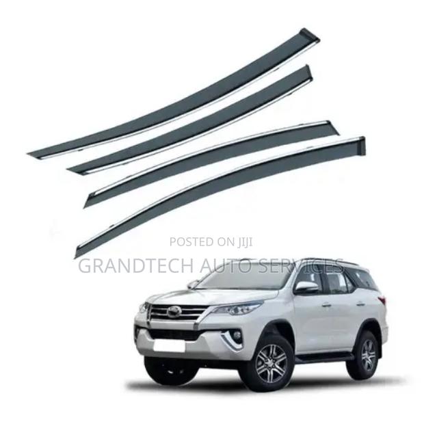 Toyota Fortuner Windbreakers
