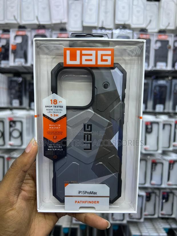 iPhone 15 Pro Max UAG Pathfinder Case - thumbnail 2