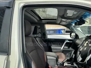 Toyota Land Cruiser Prado 2.8 2017 White
