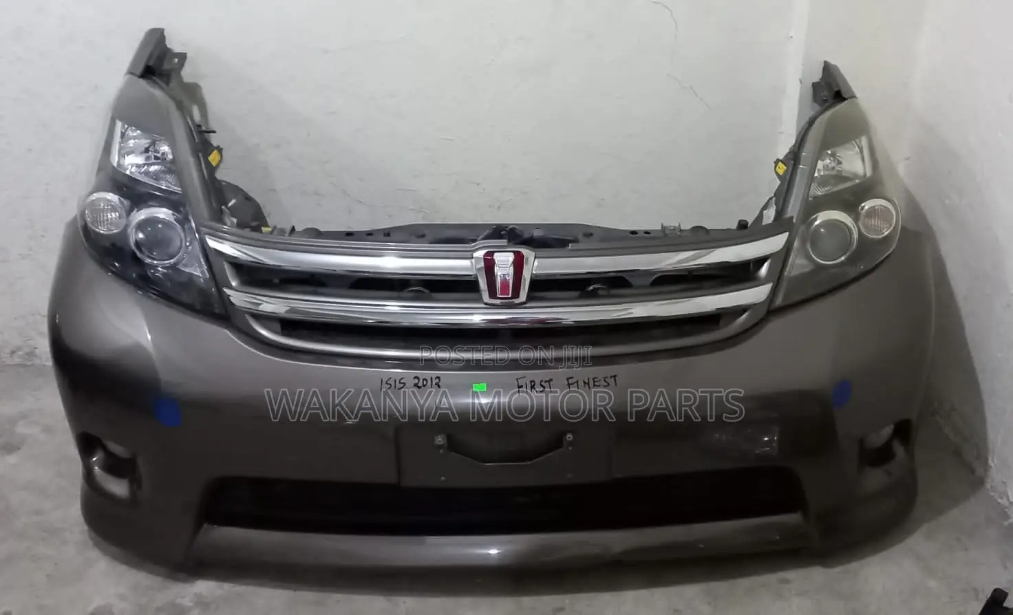 Toyota Isis 2010/2013 Nose Cut, Clean Ex Japan