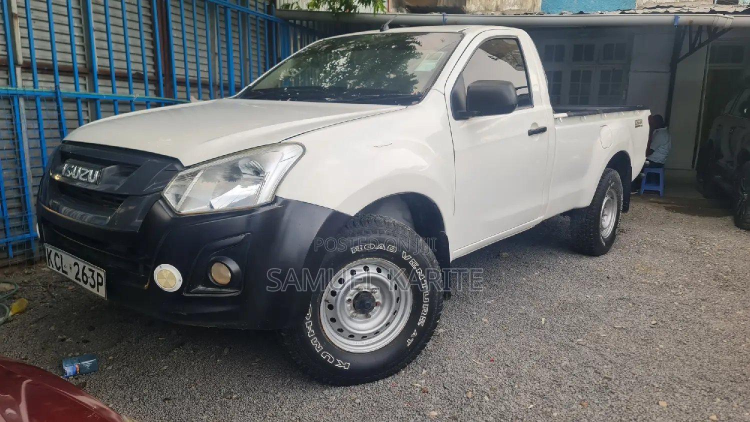 Isuzu D-MAX 2017 White