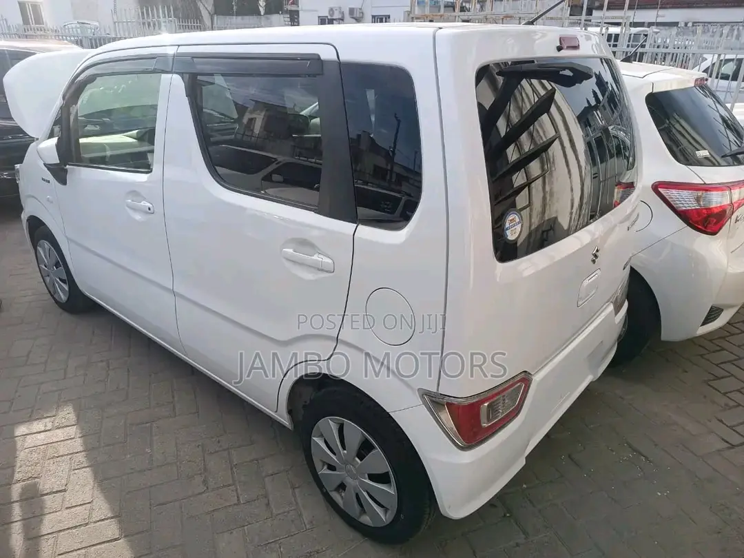 Suzuki Wagon R 660 Hybrid FWD 2017 White