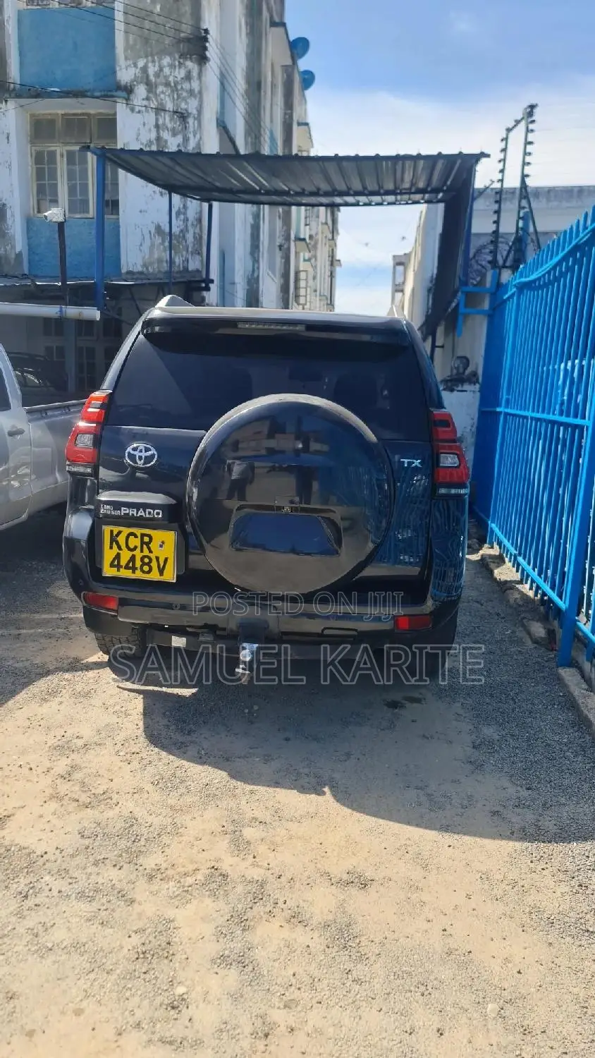 Toyota Land Cruiser Prado 2013 Black
