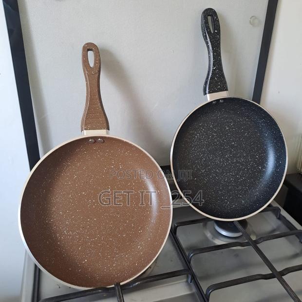 *Non Stick Cooking Pan*  *Size:* 26cm