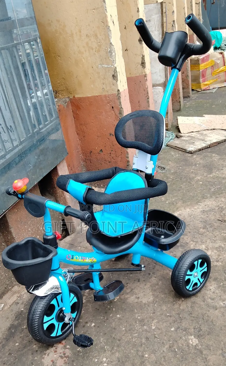 Kids Push Handle Three Wheels Triacycle