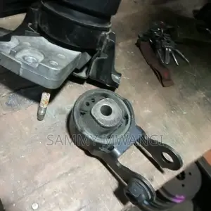 Toyota Belta Engine Mount