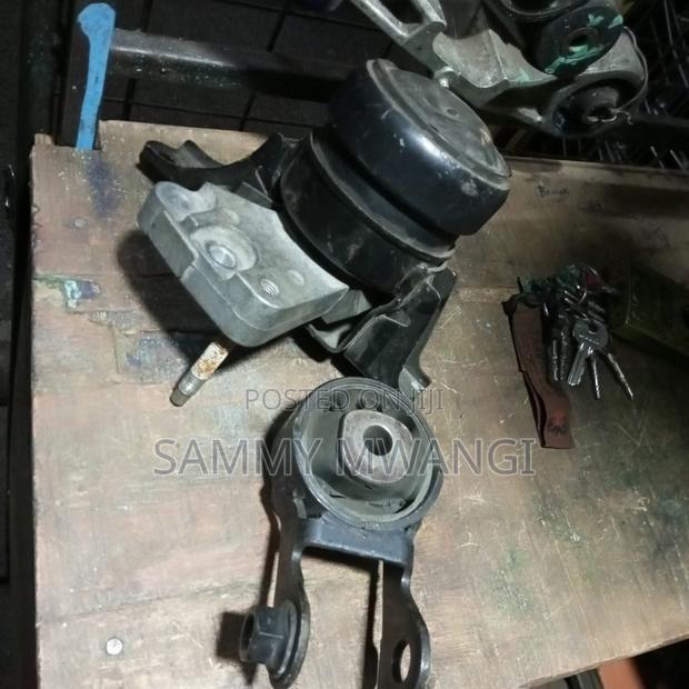 Toyota Belta Engine Mount - thumbnail 3