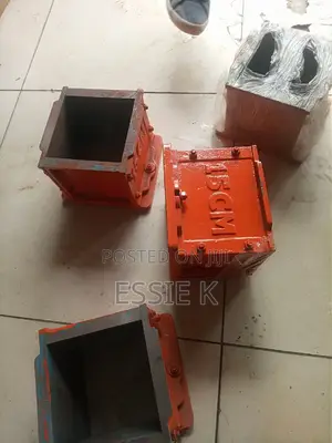 Concrete Moulding Cubes.