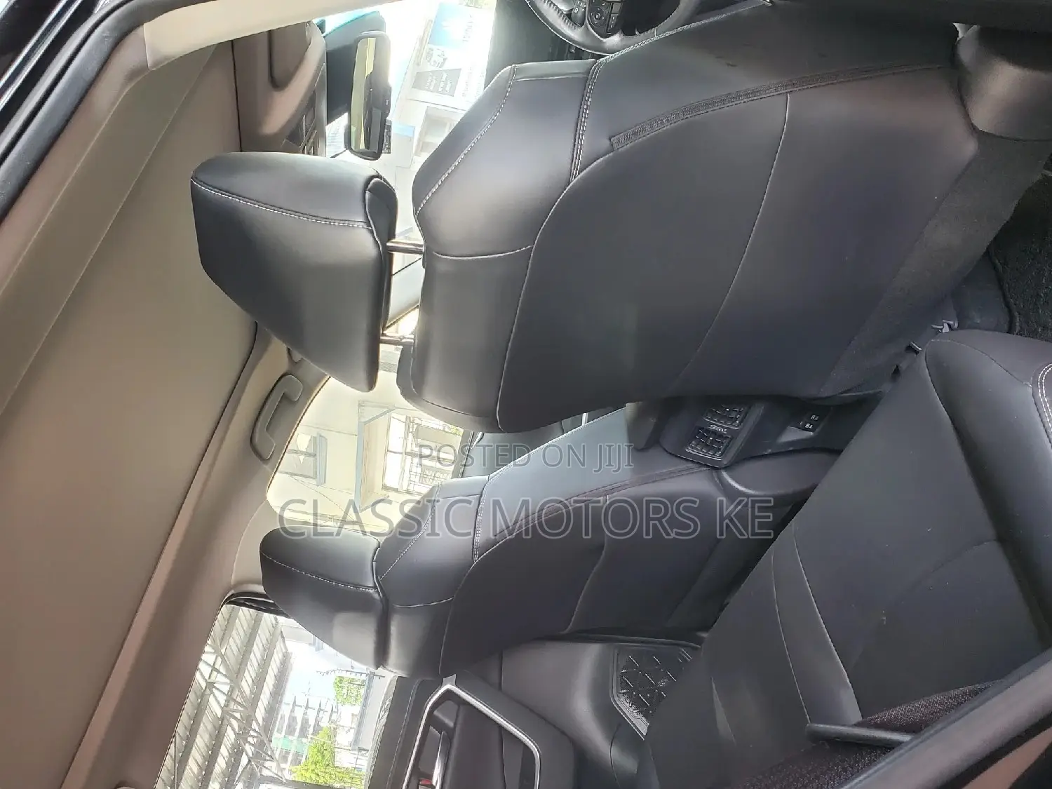Toyota RAV4 XLE Premium 2022 Black