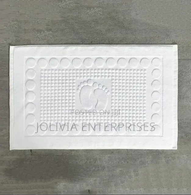 Hotel Quality White Bath Mats/Floor Towels